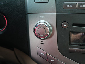 2011款2.0L 手动尊贵版 中控区