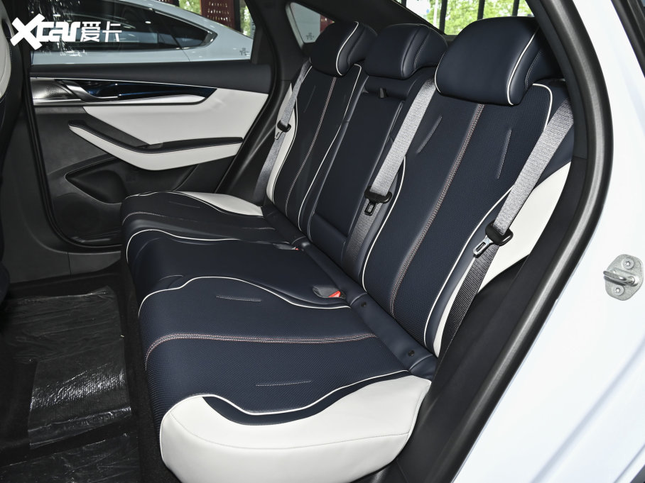 2023����PLUS ��܊�� DM-i 55KM�I����