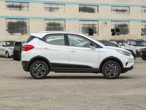 2023款320KM 豪华型 正侧（右）