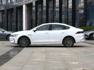 2023款冠军版 510KM卓越型 正侧（左）