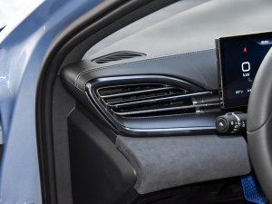 2023܊ 700km F п؅^