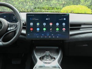 2023款冠军版 550km 精英型 中控台