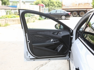 2023܊ 550km F {λ܇T