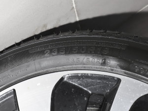 2023款冠军版 EV 605KM 旗舰PLUS 轮胎品牌