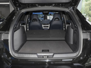2023款冠军版 EV 605KM 旗舰PLUS 空间座椅