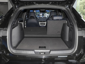 2023款冠军版 EV 605KM 旗舰PLUS 空间座椅