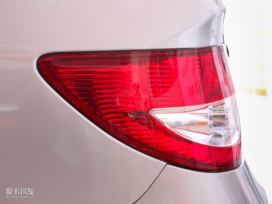 2009ȁF3 GLX-i NAVI ܰ(4G15S)