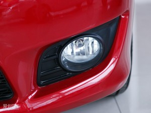 2010款1.8L 自动旗舰型 前雾灯