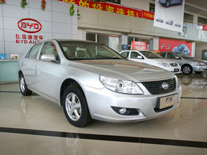2010款2.0L 手动尊贵型 整体外观