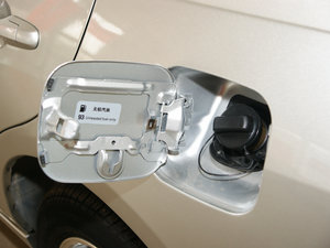 2010款2.0L 手动尊贵型 油箱盖