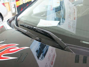 2010款2.0L 手动尊贵型 雨刷