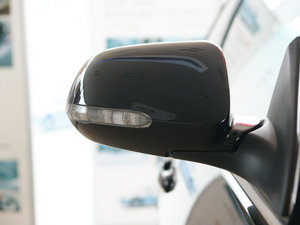 2010款2.0L 手动尊贵型 细节外观