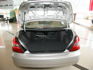 2010款2.0L 手动尊贵型 空间座椅