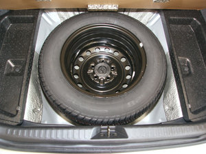 2010款2.0L 手动尊贵型 备胎