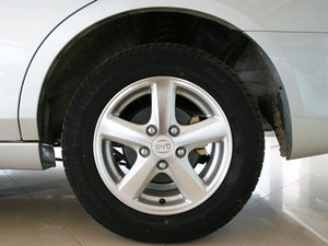 2010款2.0L 手动尊贵型 细节外观