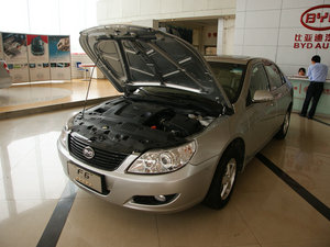 2010款2.0L 手动尊贵型 其它