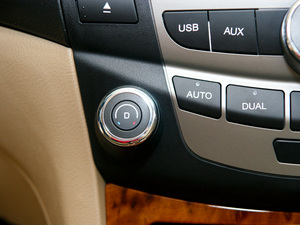 20102.4L Ԅ(dng)F п؅^(q)