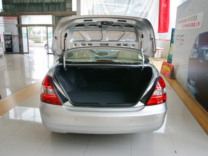 2010款2.4L 自动尊贵型 空间座椅