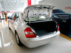 2010款2.4L 自动尊贵型 空间座椅