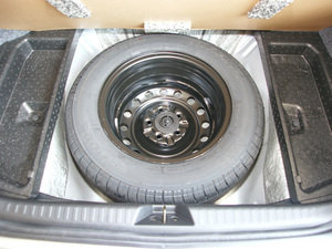 2010款2.4L 自动尊贵型 备胎