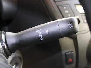 2010款1.0L 手动悦酷型 中控区