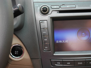 2011款锋畅版 1.5L 手动尊贵型 中控区