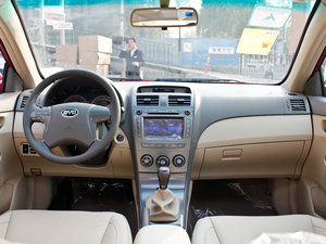 2011款新锋畅版 1.5L 手动尊贵型 内饰全景
