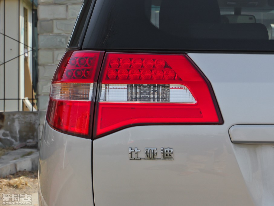 2011ȁM6 𷀰 2.0L քӺA