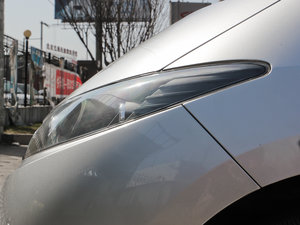 2011𷀰 2.0L քӺA ^