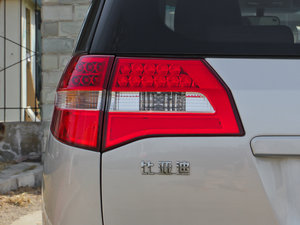 2011𷀰 2.0L քӺA ^