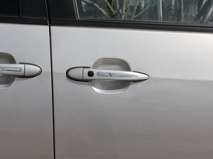 2011𷀰 2.0L քӺA ^