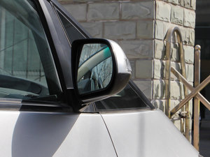 2011𷀰 2.0L քӺA ^