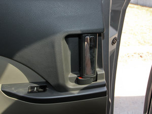 2011𷀰 2.0L քӺA g