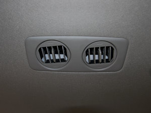 2011𷀰 2.0L քӺA п؅^