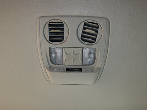 2011𷀰 2.0L քӺA п؅^