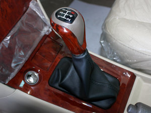2011款1.5L 标准型 中控区