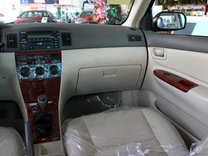 2011款1.5L 标准型 中控区