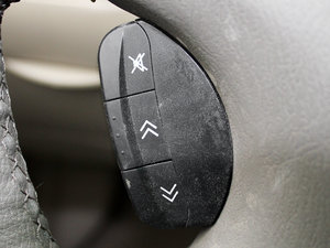 2011款1.5L 豪华型 中控区