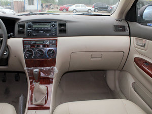 2011款1.5L 豪华型 中控区