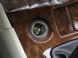 2011款1.5L 标准型 中控区