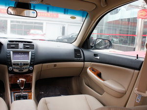 2011款黄金版 2.0L CVT尊享型 中控区
