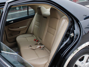 2011款黄金版 2.0L CVT尊享型 空间座椅