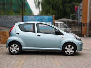2011款1.0L 尚酷版悦酷型 整体外观