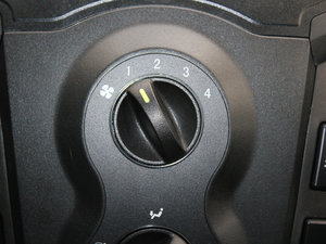 2011款1.0L 尚酷版悦酷型 中控区