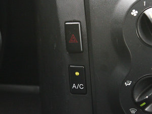2011款1.0L 尚酷版悦酷型 中控区