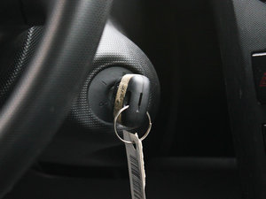 2011款1.0L 尚酷版悦酷型 中控区