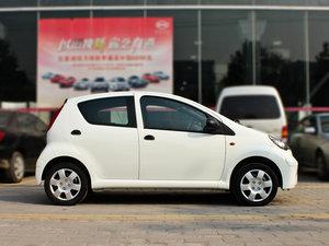 2011款1.0L 尚酷版铉酷型 整体外观