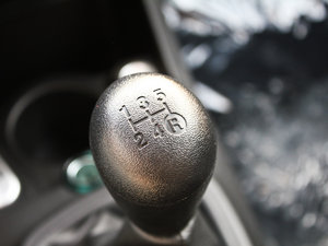 2011款1.0L 尚酷版铉酷型 中控区