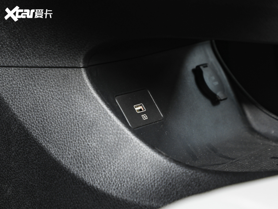 202505 DM-i DM-i { 120KMŞ