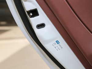 2012款节能版 1.5L 手动标准型 空间座椅